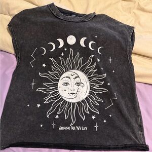 SHEIN Black Muscle Tee with White Sun & Moon Graphic